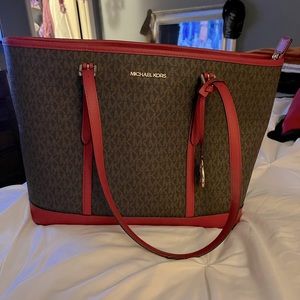 Micheal Kors brown/red Jet Set Travel Large Saffiano